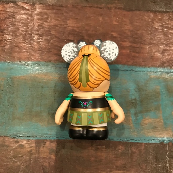 NIB Anna Vinylmation Figure - Picture 3 of 7
